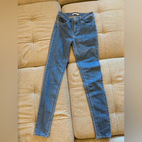 Levi’s 721 High Rise Skinny Jeans - Picture 2 of 4